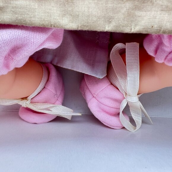 Madame Alexander BEARS AND BOWS Huggable Huggums 50630 Doll 12" - Picture 4 of 13